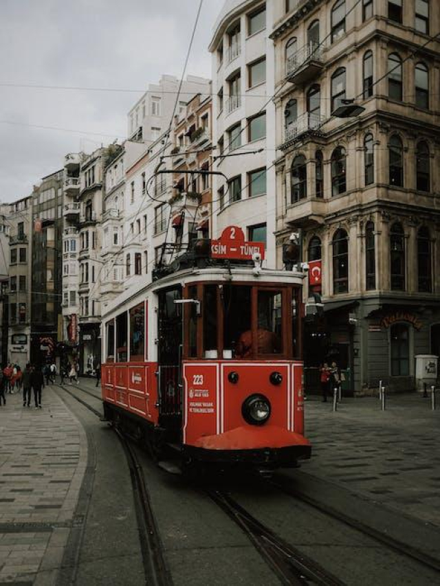 Tram Nguyen: The Unsung Hero of Hilarity!