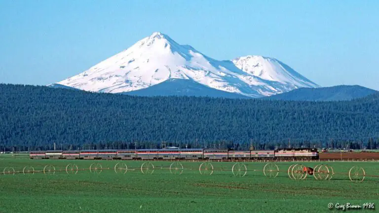 Guide to Amtrak Sleeper Car: Amenities, Cost, and Booking