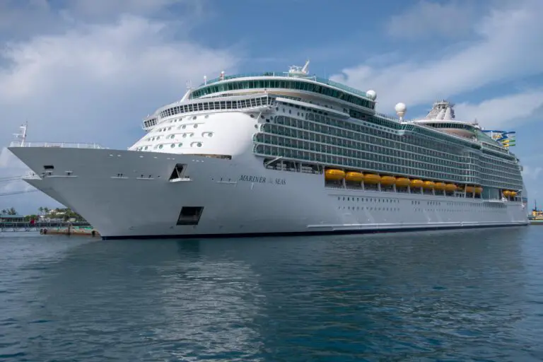 Life on a Cruise Ship: Pros and Cons of Living at Sea