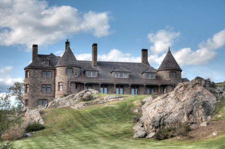 Newport RI Wedding Police: What to Know