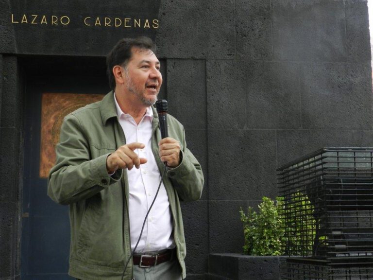 Exploring the Career of Gerardo Fernández: A Leading Figure in the Music Industry