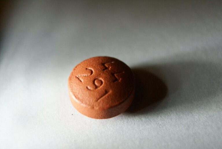 The Benefits and Uses of Generic Ibuprofen