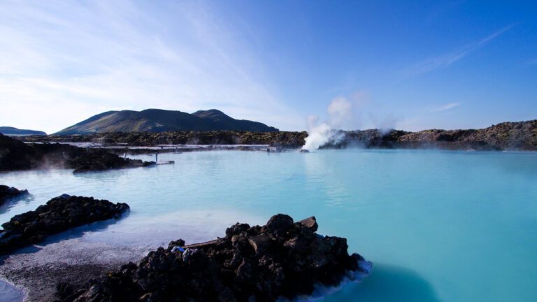 Agua Hedionda Lagoon: A Smelly Paradise!