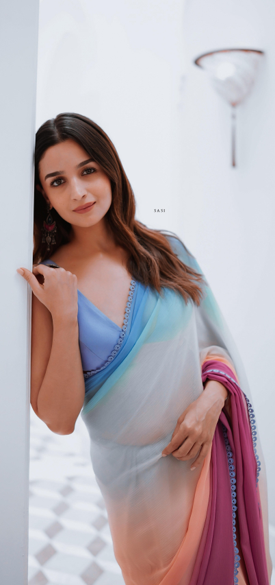 Inside Look: Alia Bhatt’s Wedding Pics Revealed!