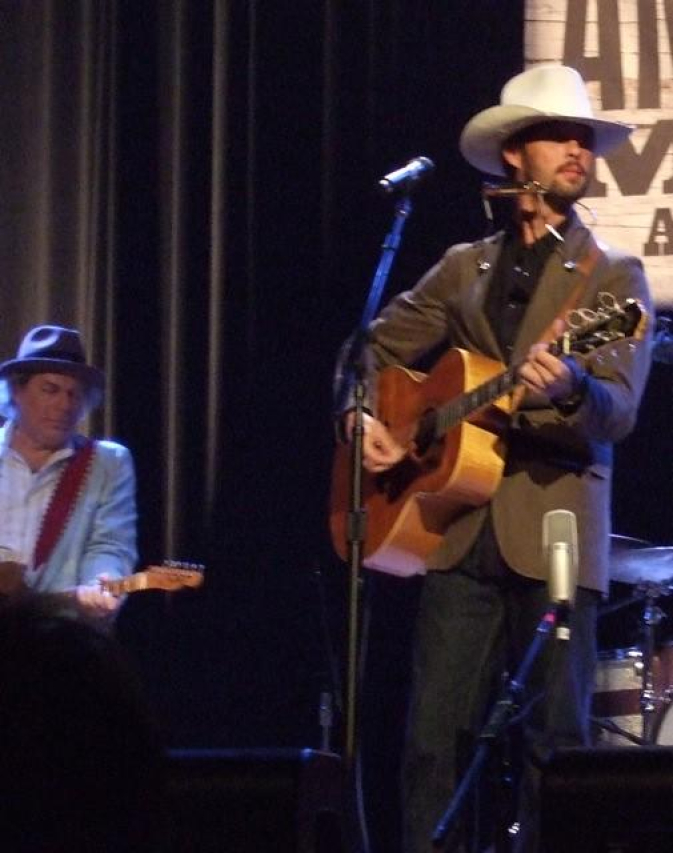 Ryan Bingham Height: How Tall is the Versatile Musician