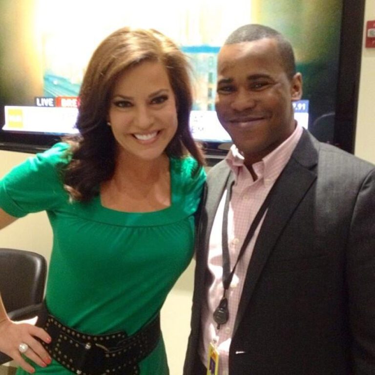 How old is Robin Meade? The truth revealed!