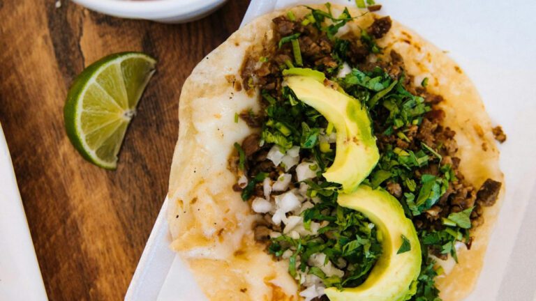 Need Some Tuesday Motivation? Check Out These Happy Quotes!