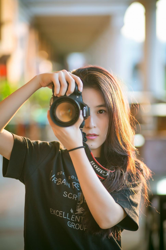How much to tip a photographer: Show your love with a generous gratuity