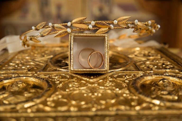 Sparkle without the commitment: The allure of fake engagement rings