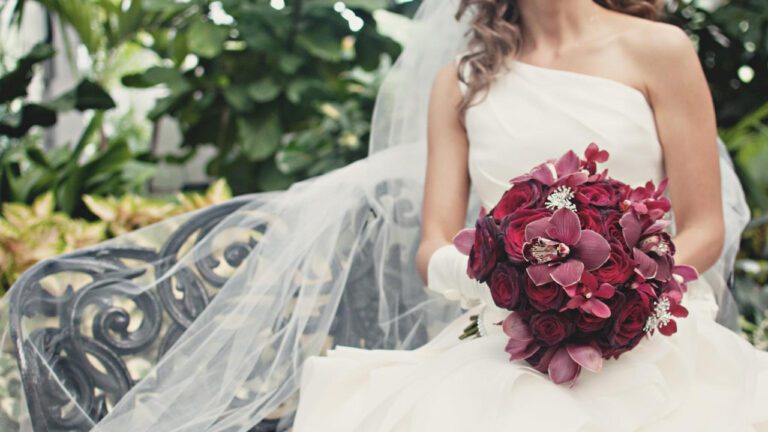 Preserve Your Wedding Bouquet in 5 Romantic Ways