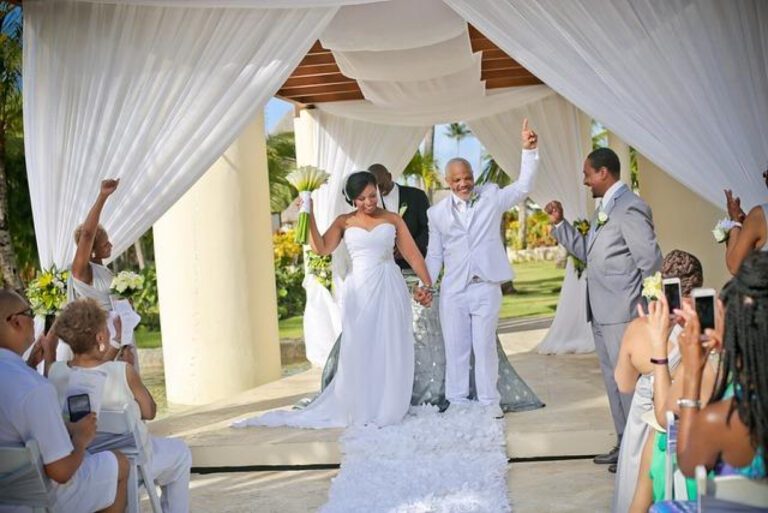 Enchanting Destination Wedding Invites: Your Romantic Adventure Awaits