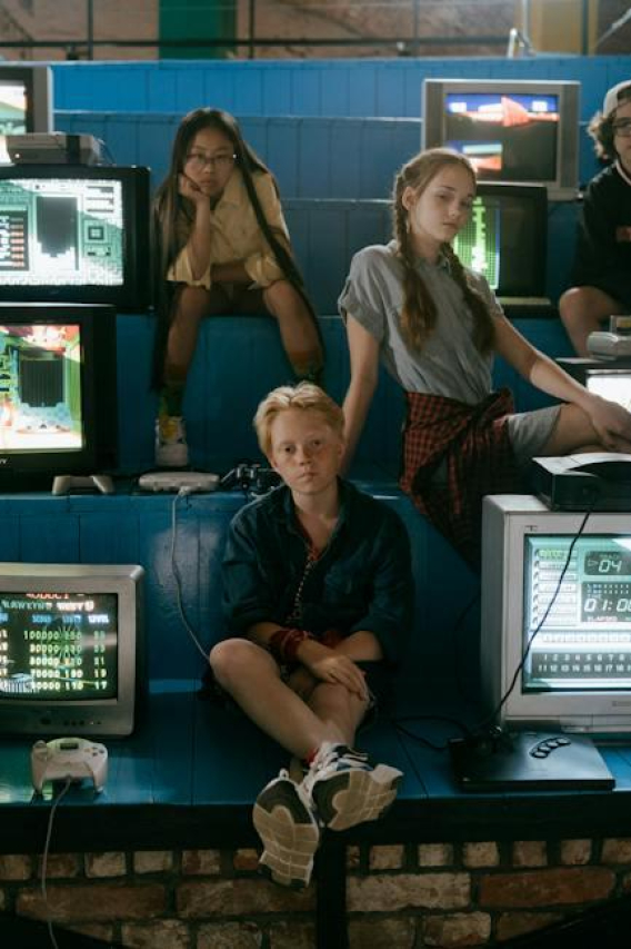 Unleash Your Inner ’80s Nostalgia with Stranger Things Outfits