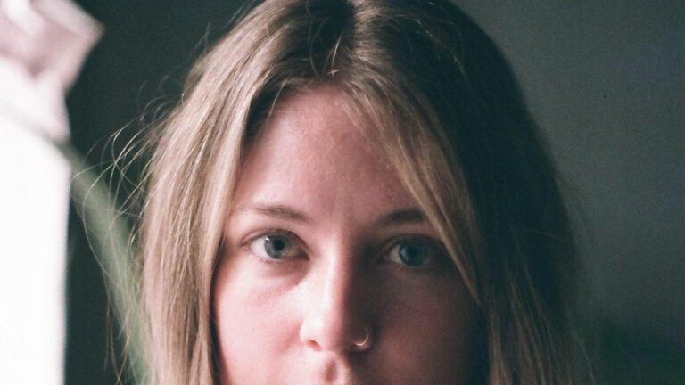 Signs Your Wife Still Loves You: What to Look for