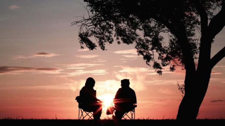 The Complex dynamic of a non-romantic couple in porn