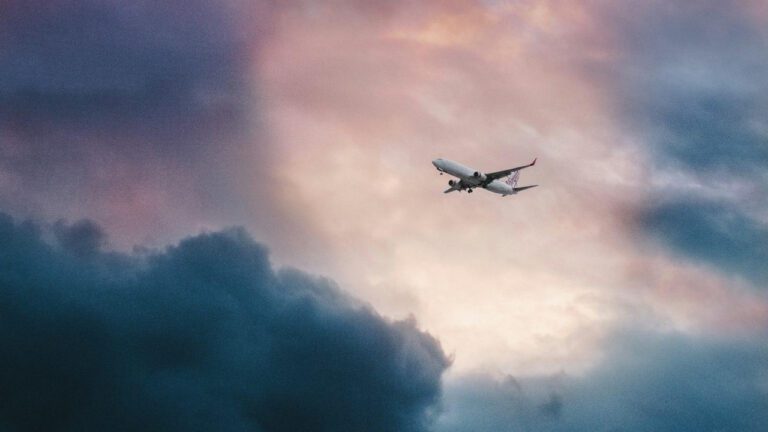 Does Airline Cover Hotel Costs for Cancelled Flights