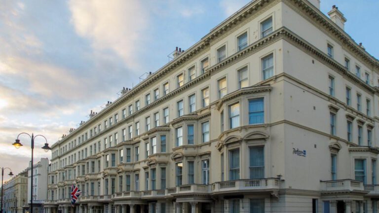 Best Deals: Where to Buy Hotel Rooms Online