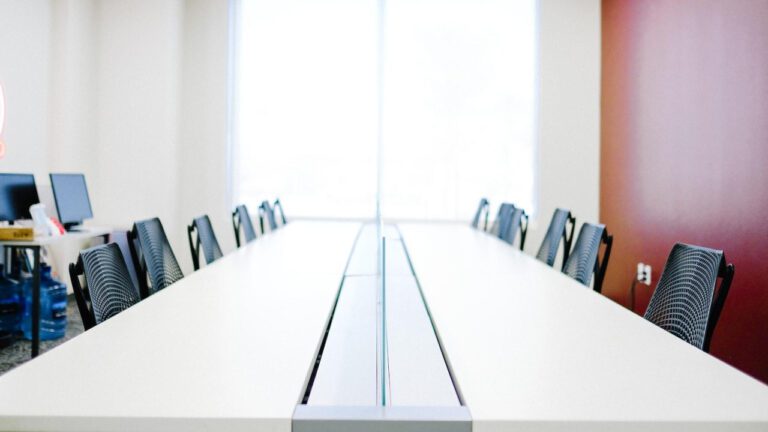 The Benefits of a One Bed Hotel Room: Practical and Cost-Effective