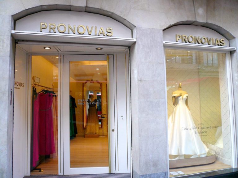 Find Your Dream Dress: Discover the Price of Pronovias Wedding Gowns