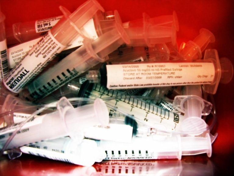 Gentamicin/Betamethasone Spray: Benefits and Uses