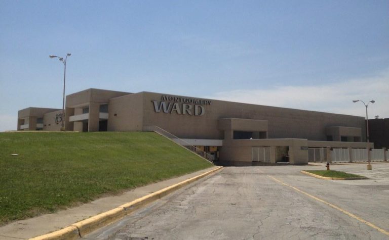 Exploring 400 Metro Place North: A Prime Location for Business