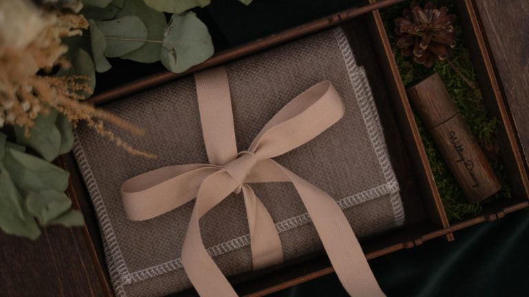 Unforgettable Love: Avoid These Wedding Gifts at a Jewish Ceremony