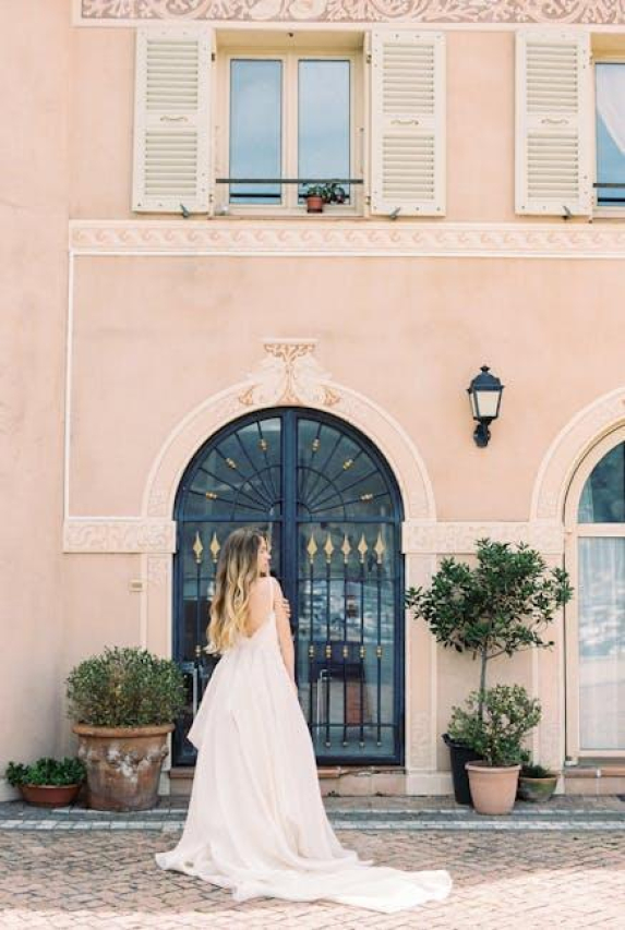 Get Your Dream Dress Sparkling: Discover the Cost of Wedding Dress Dry Cleaning