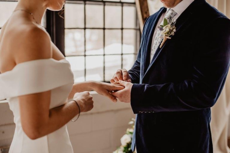 Affordable Ways to Renew Your Wedding Vows – Create Lasting Memories