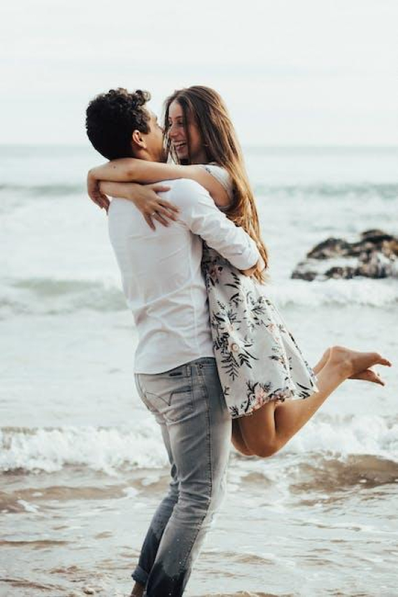 Romantic Wedding Gift Card Messages: Express Your Love in Style