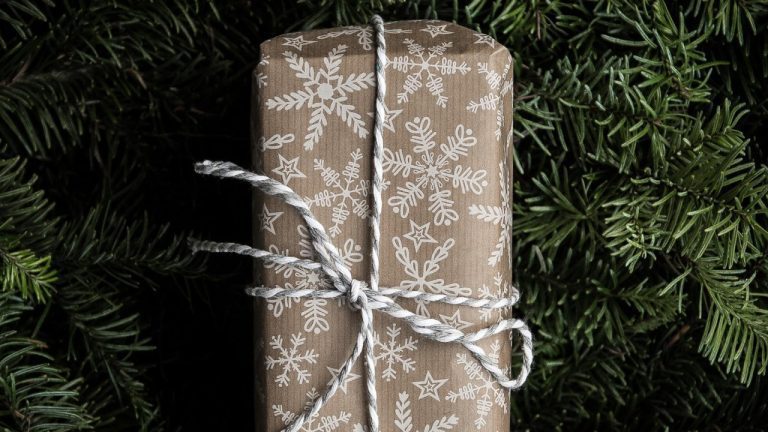 Create Magical Memories: Perfect Ways to Present Money as a Wedding Gift