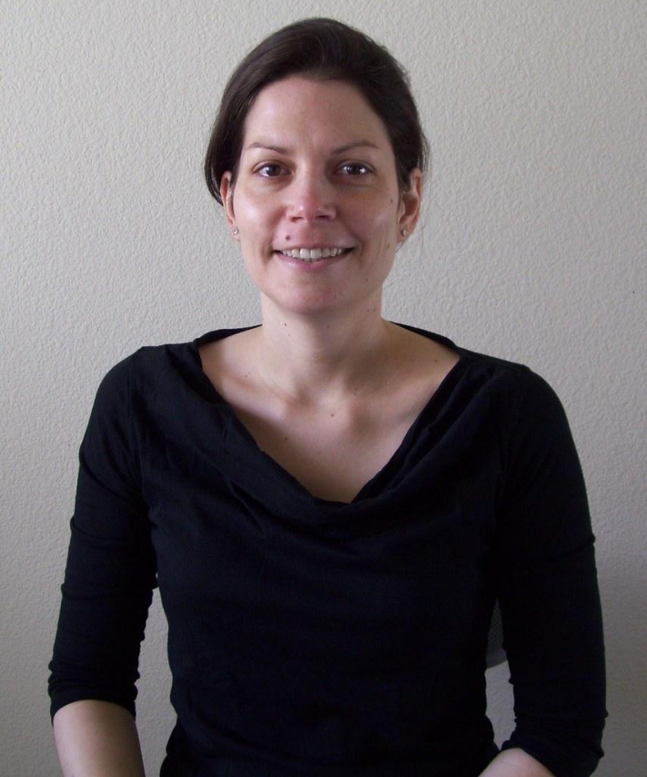 Effective Makeup Tips for Controlling Oily Face