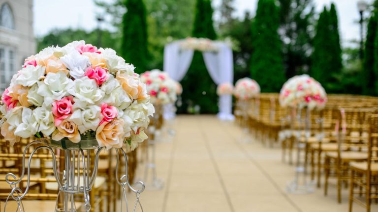 10 Essential Questions to Ask When Choosing Your Dream Wedding Venue