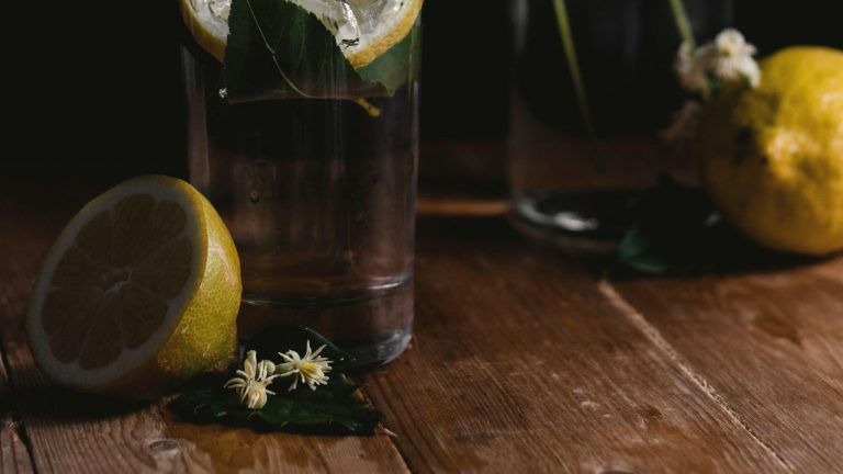 Applying Liquid Eyeliner on Waterline: What You Need to Know