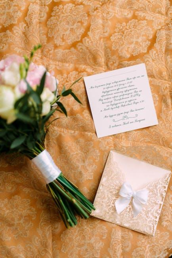Timing Your Wedding Invitations: How Far in Advance