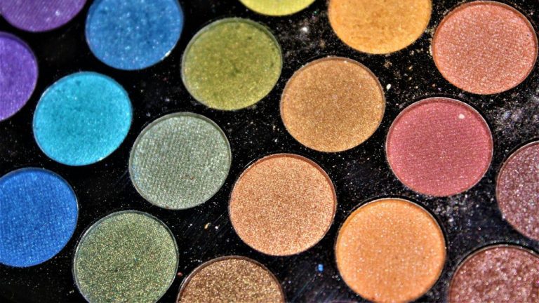 Top Eyeshadow Colors for Brown Eyes: A Professional Guide