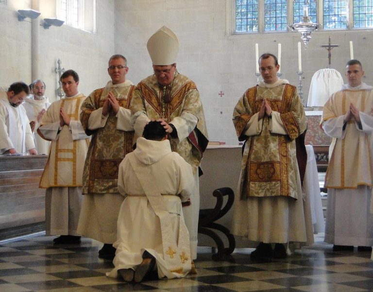 Getting Ordained to Officiate Weddings: A Step-by-Step Guide