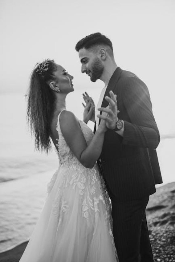 Guide to Making Wedding Programs: Tips and Ideas