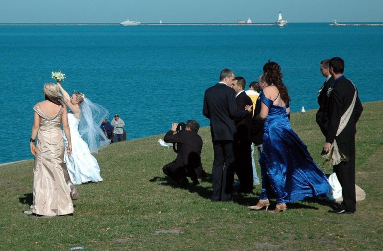 Mastering the Art of Wedding Toasts: Tips and Etiquette