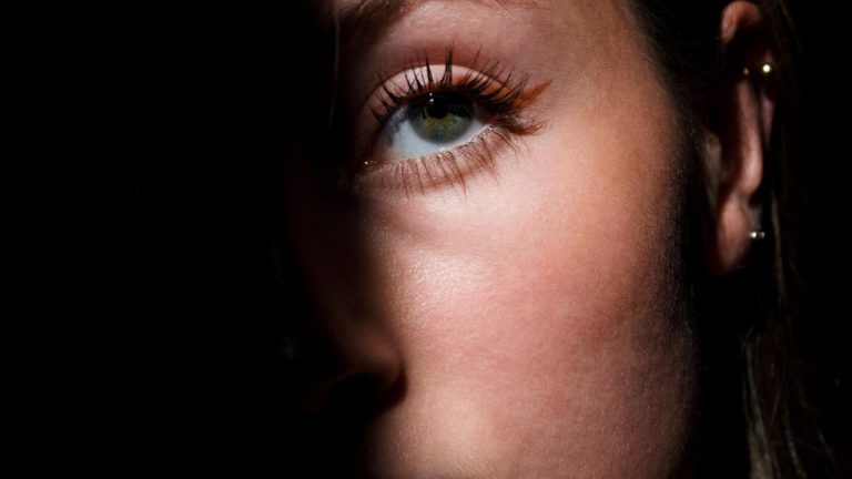 Best Eyeliner Shades for Dark Brown Eyes