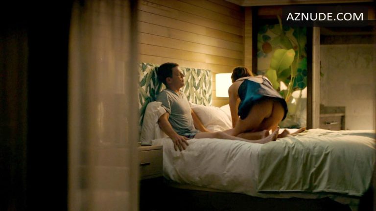 The Allure of Alexandra Daddario’s Stunning Assets: Exploring the Hype Around Her Boobs